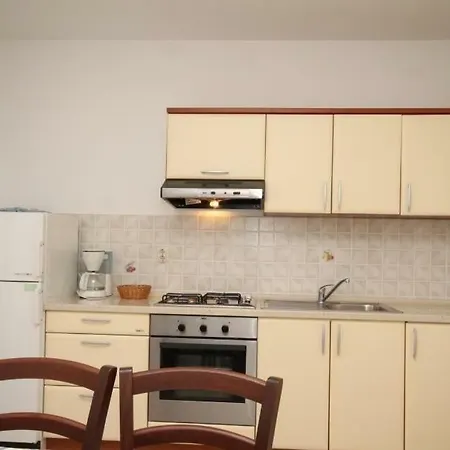 Apartment Radovan *