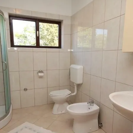 Apartment Radovan *