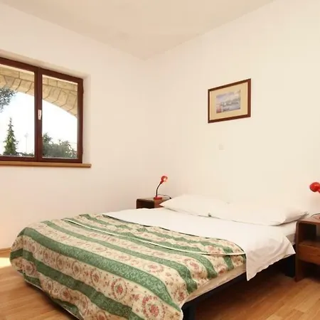 Apartment Radovan *