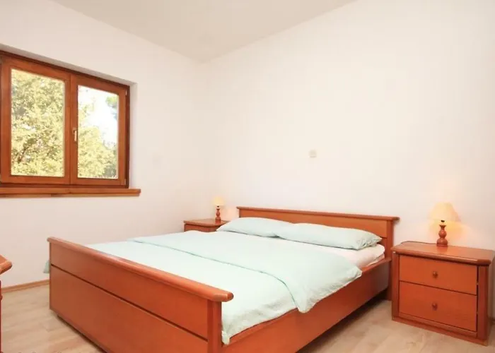 アパート Radovan ポレッチ